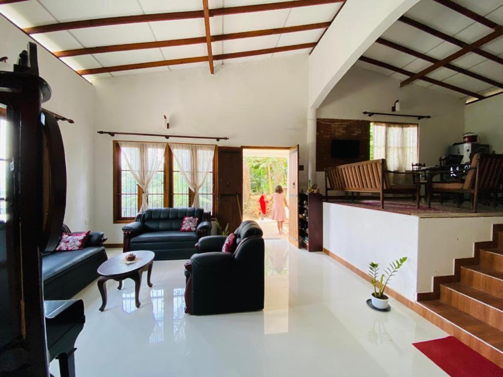 Pearl'S Homestay マータレー エクステリア 写真
